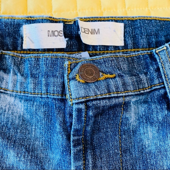 Distressed & Bleached CutOff Short Shorts - Picture 4 of 6